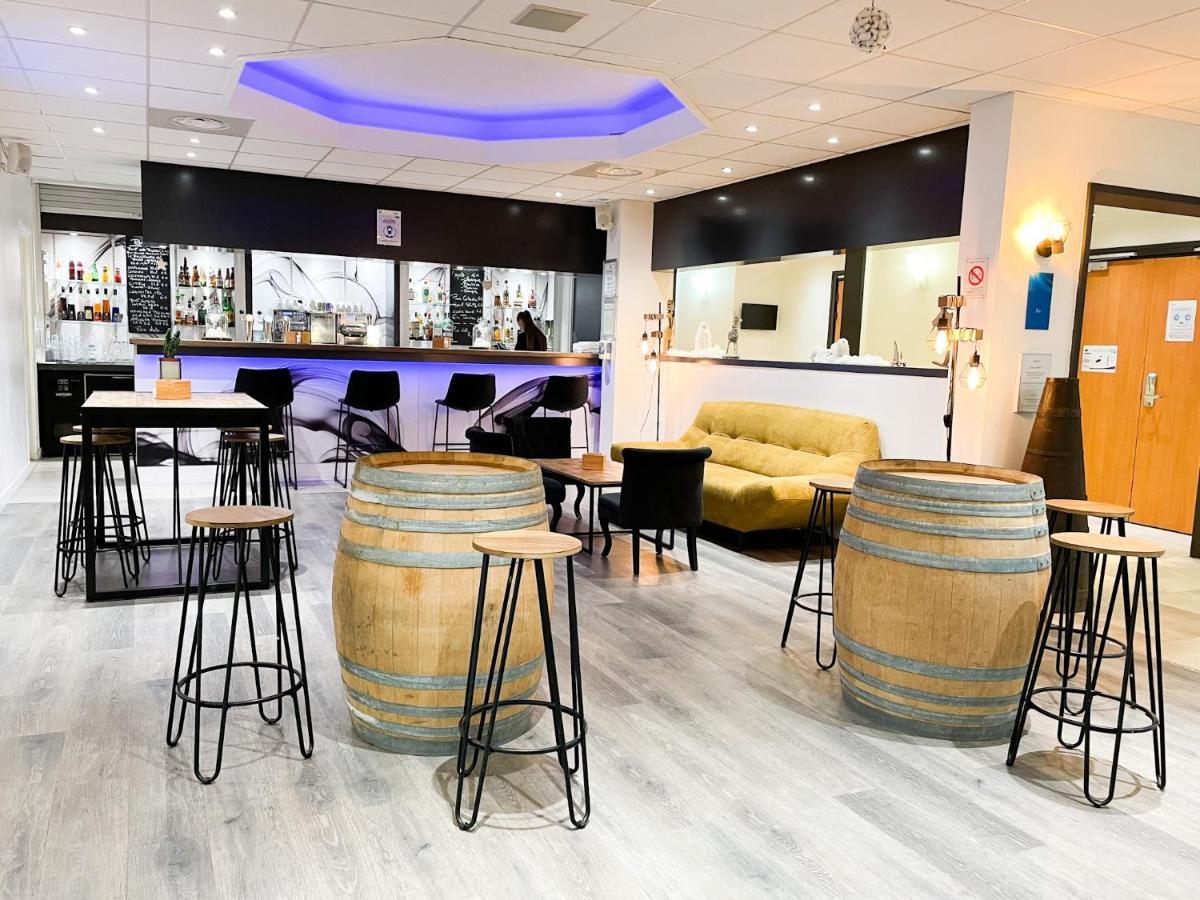Novotel Fontainebleau Ury מראה חיצוני תמונה