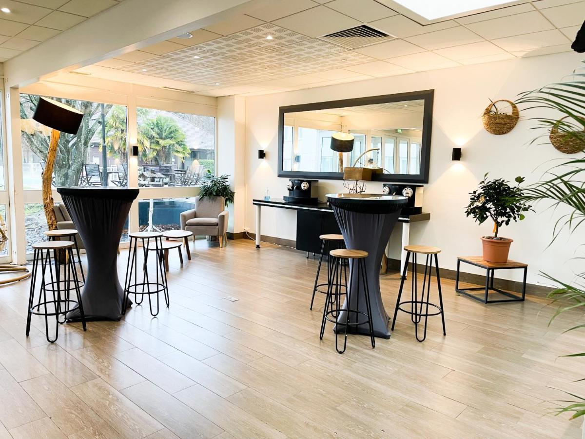 Novotel Fontainebleau Ury מראה חיצוני תמונה