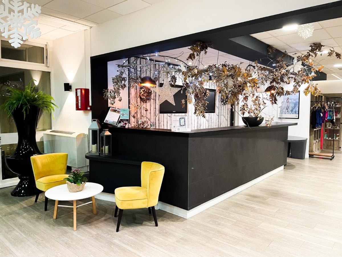 Novotel Fontainebleau Ury מראה חיצוני תמונה