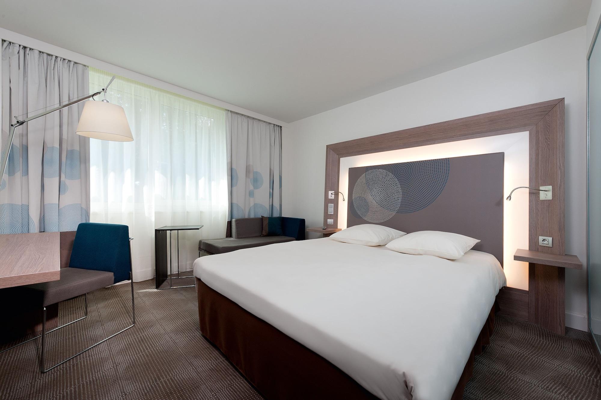 Novotel Fontainebleau Ury מראה חיצוני תמונה