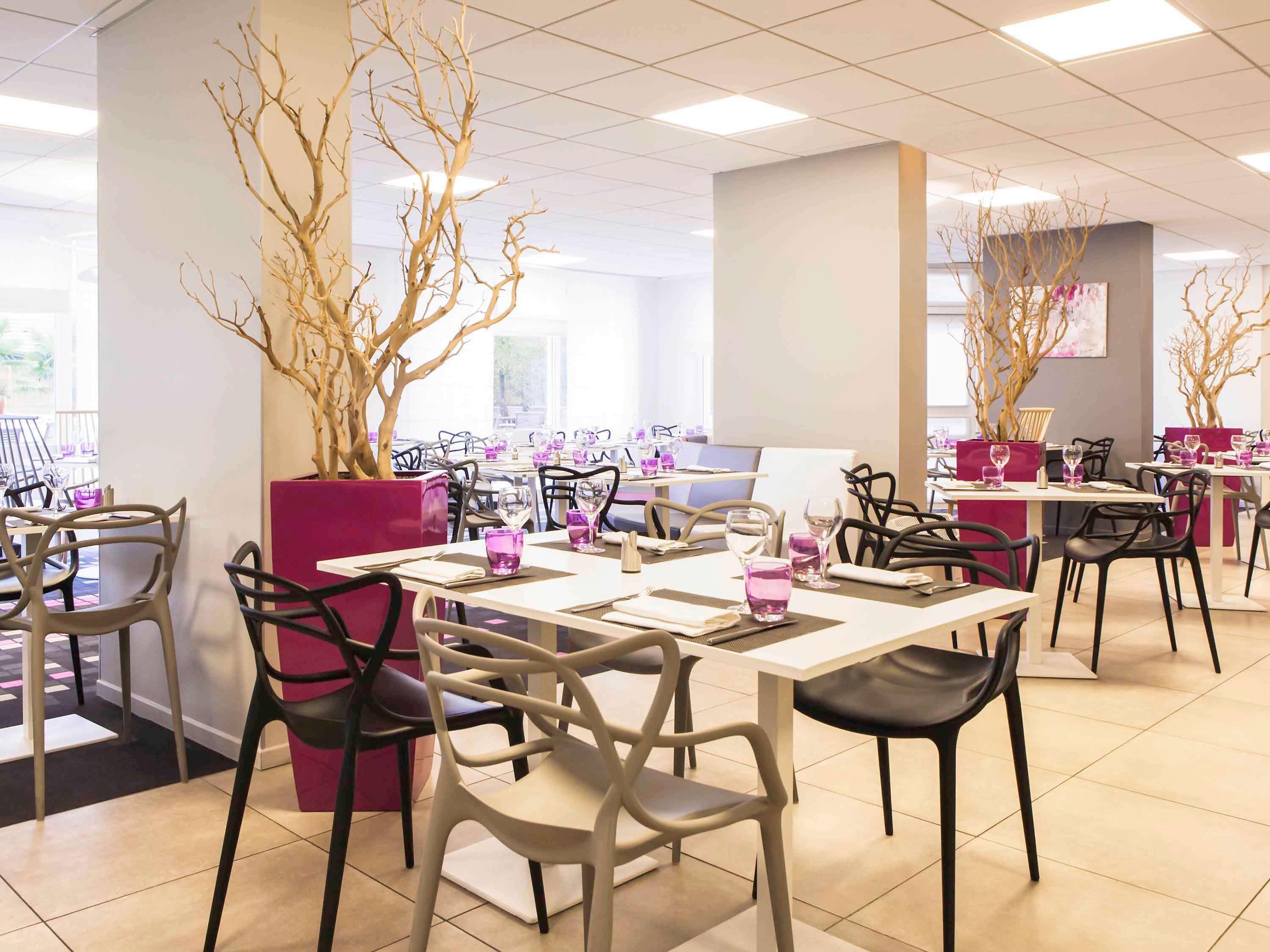 Novotel Fontainebleau Ury מראה חיצוני תמונה