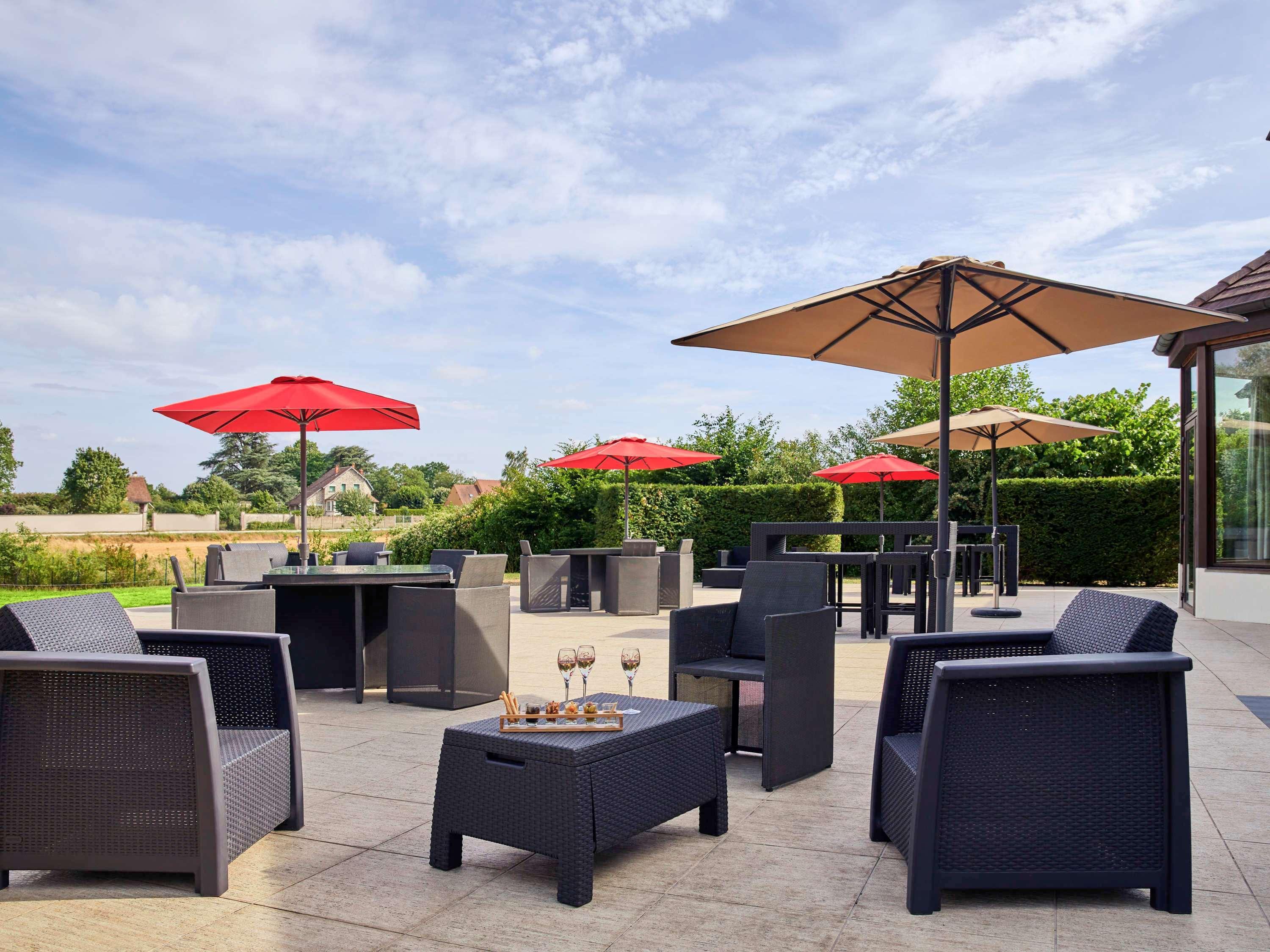 Novotel Fontainebleau Ury מראה חיצוני תמונה