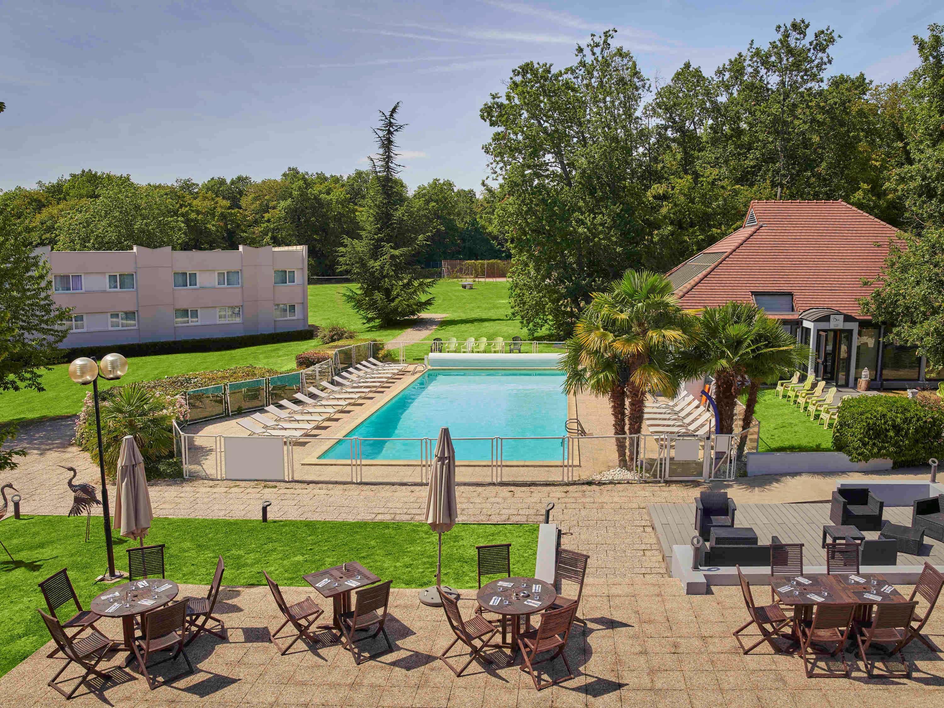 Novotel Fontainebleau Ury מראה חיצוני תמונה