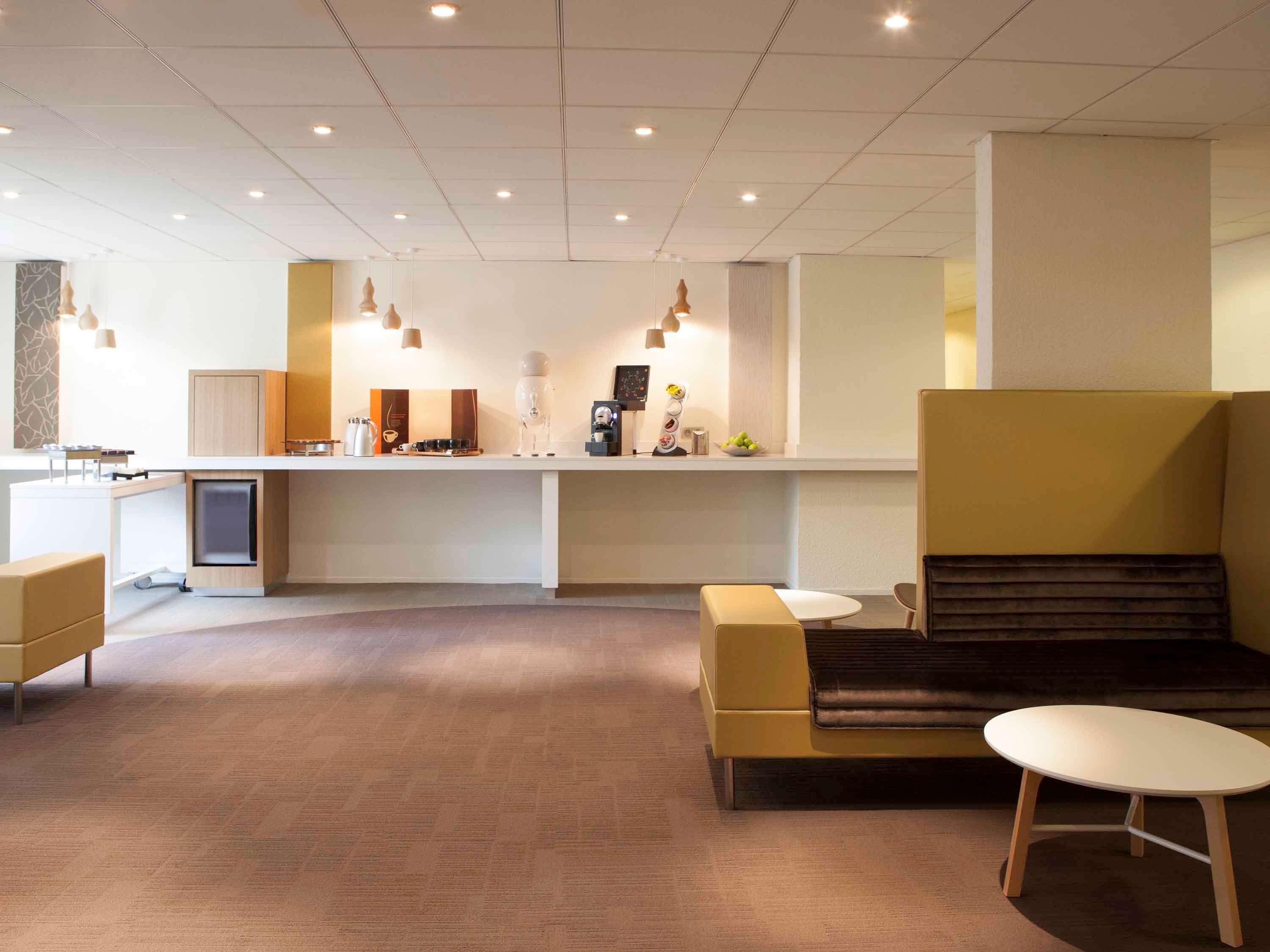 Novotel Fontainebleau Ury מראה חיצוני תמונה