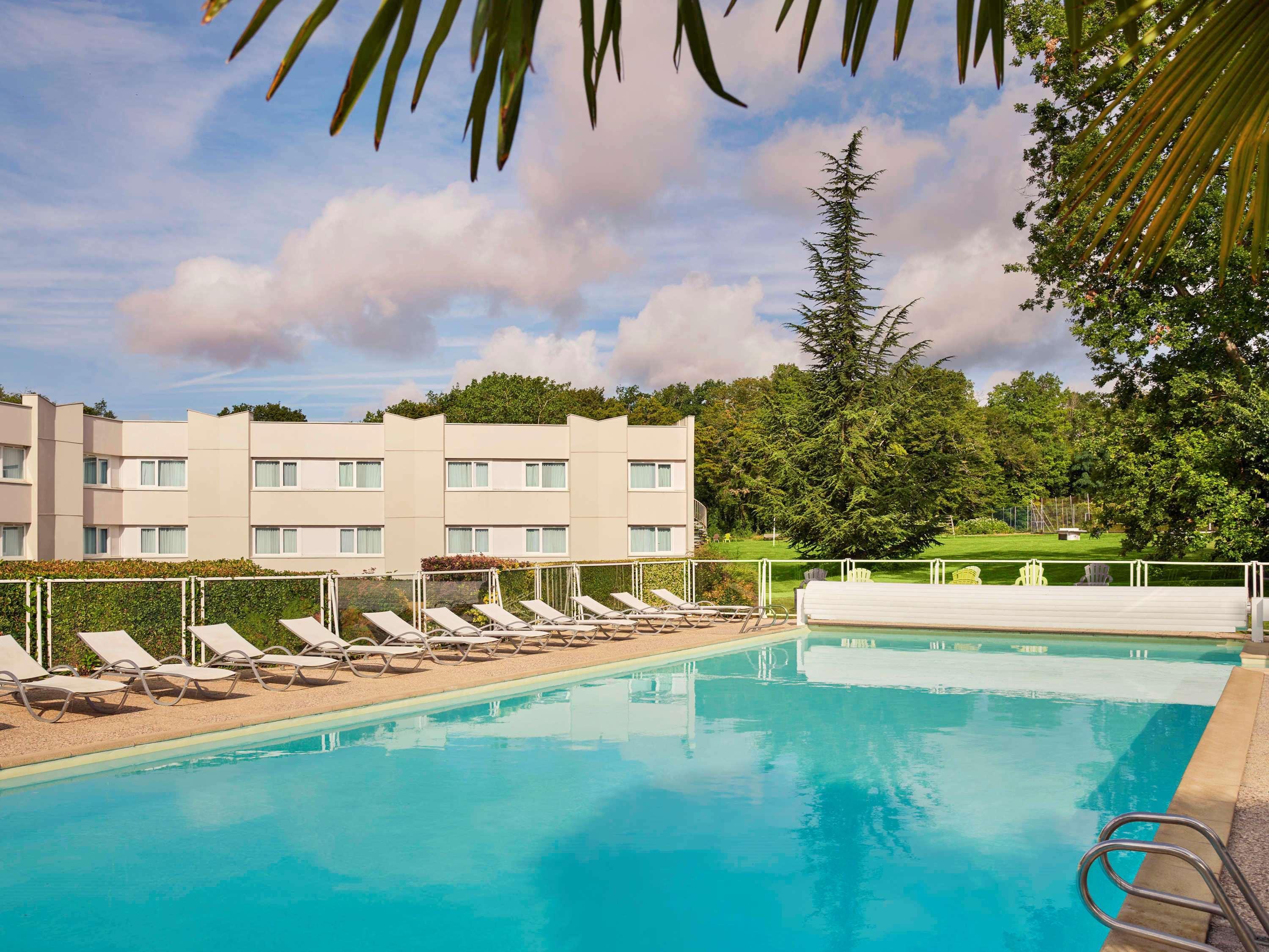 Novotel Fontainebleau Ury מראה חיצוני תמונה