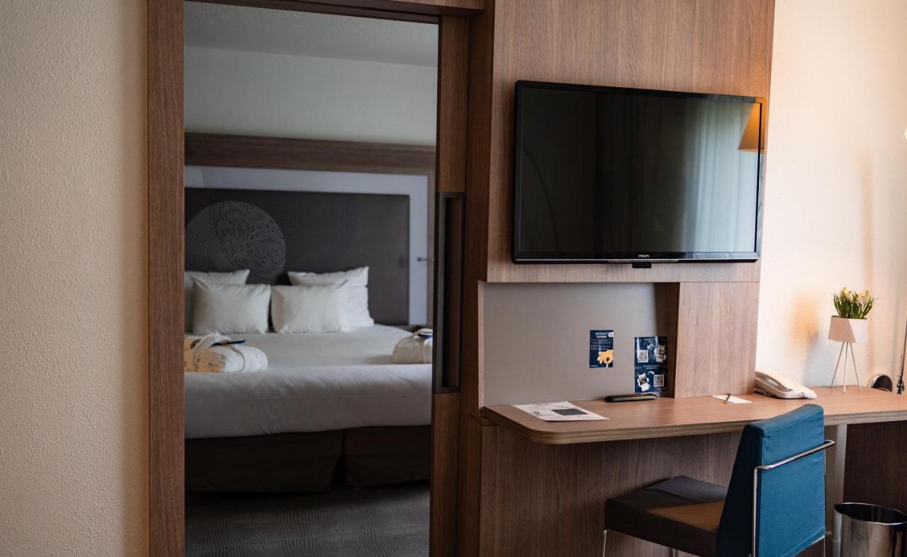 Novotel Fontainebleau Ury מראה חיצוני תמונה