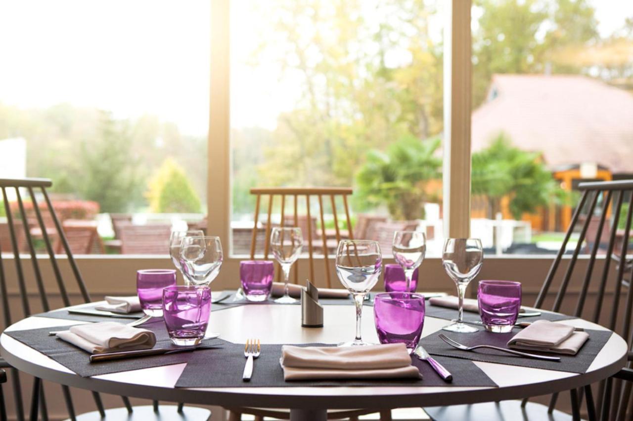 Novotel Fontainebleau Ury מראה חיצוני תמונה